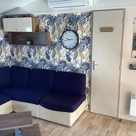 Frejus Tout Confort, Climatisation,Plus Ventilation Toutes Les Chambres, Linge De Lit Et De Toilette , Coffre Fort, Lave Vaisselle Machine A Laver Grande Terrasse Couverte Velos Et Wifi Possible Kemping *