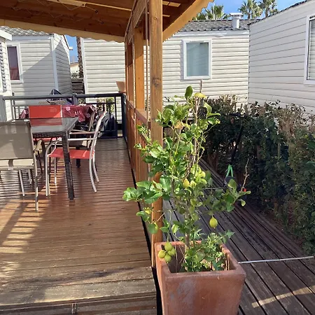 Frejus Tout Confort, Climatisation,Plus Ventilation Toutes Les Chambres, Linge De Lit Et De Toilette , Coffre Fort, Lave Vaisselle Machine A Laver Grande Terrasse Couverte Velos Et Wifi Possible Kemping *