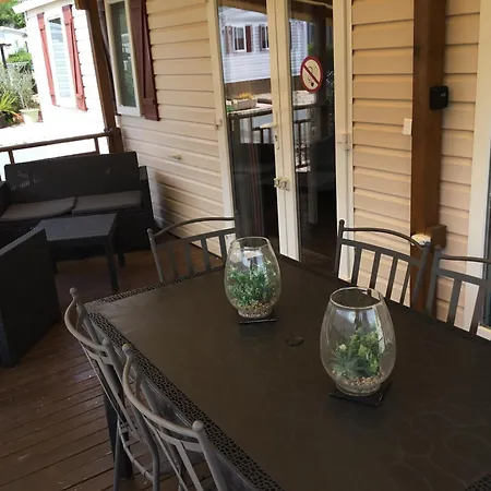 Frejus Tout Confort, Climatisation,Plus Ventilation Toutes Les Chambres, Linge De Lit Et De Toilette , Coffre Fort, Lave Vaisselle Machine A Laver Grande Terrasse Couverte Velos Et Wifi Possible Kemping